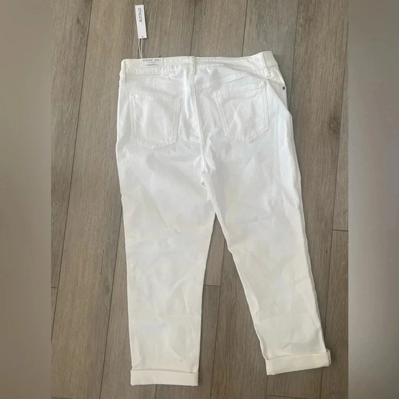 Chico’s So Slimming No Stain Girlfriend Cropped Jeans Alabaster White Sz 12 NEW - Picture 4 of 9